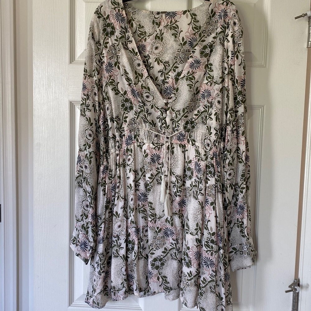 Long-sleeves floral print dress